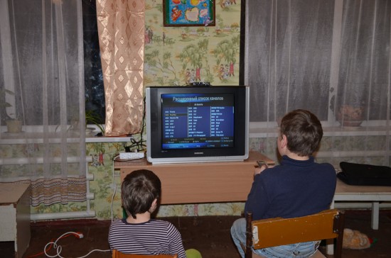Дети разбираются с ТВ