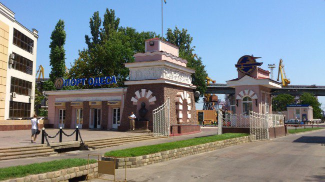 Сделано в Украине: экскурсия на завод по производству медиаплеера Aura HD