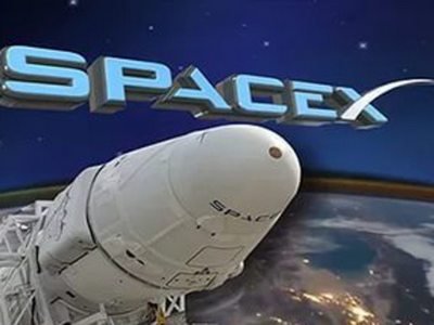 SpaceX планирует осуществить коммерческий полет вокруг Луны в 2018 году