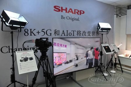 120 дюймов, 120 Гц, 8К и 5G. Sharp запустила в производство гигантский 8К-телевизор