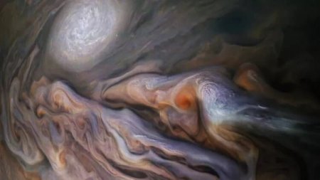 Станция «Юнона» помогла раскрыть происхождение полярных циклонов Юпитера