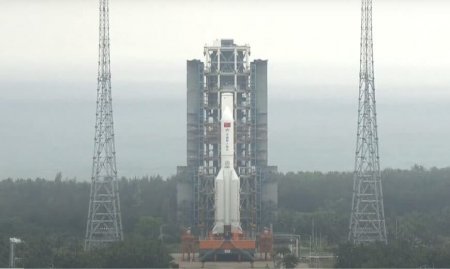 РН “Чанчжэн-5В” для запуска модуля “Мэнтянь” доставлена на космодром Вэньчан
