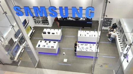 Samsung пока не принимала решения о возобновлении поставок в Россию